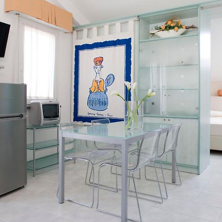 Hotel Eros Residence Червия Екстериор снимка