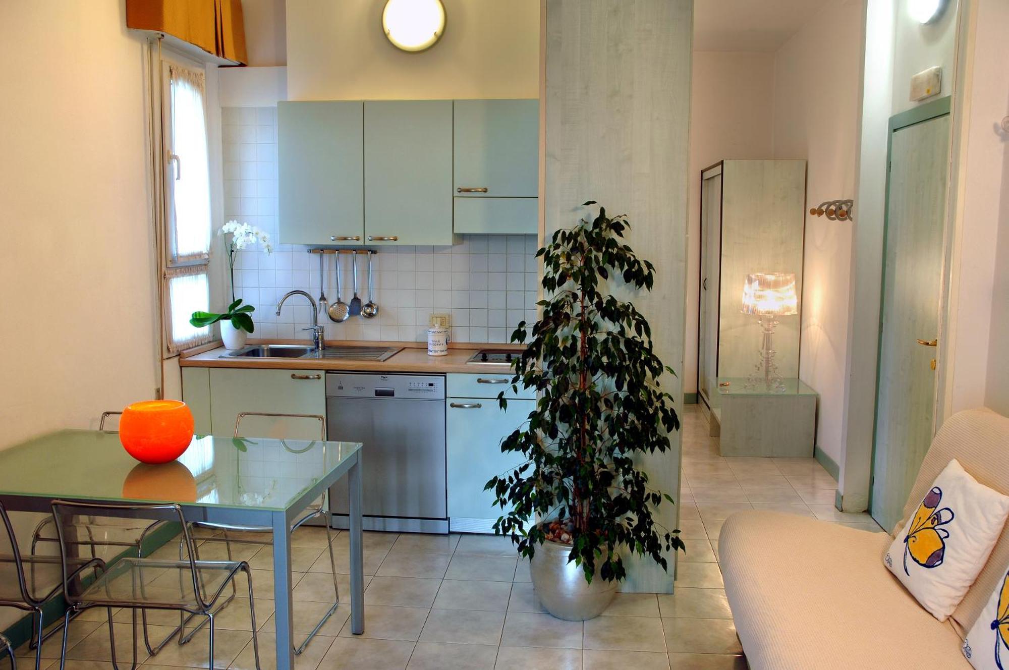 Hotel Eros Residence Червия Екстериор снимка