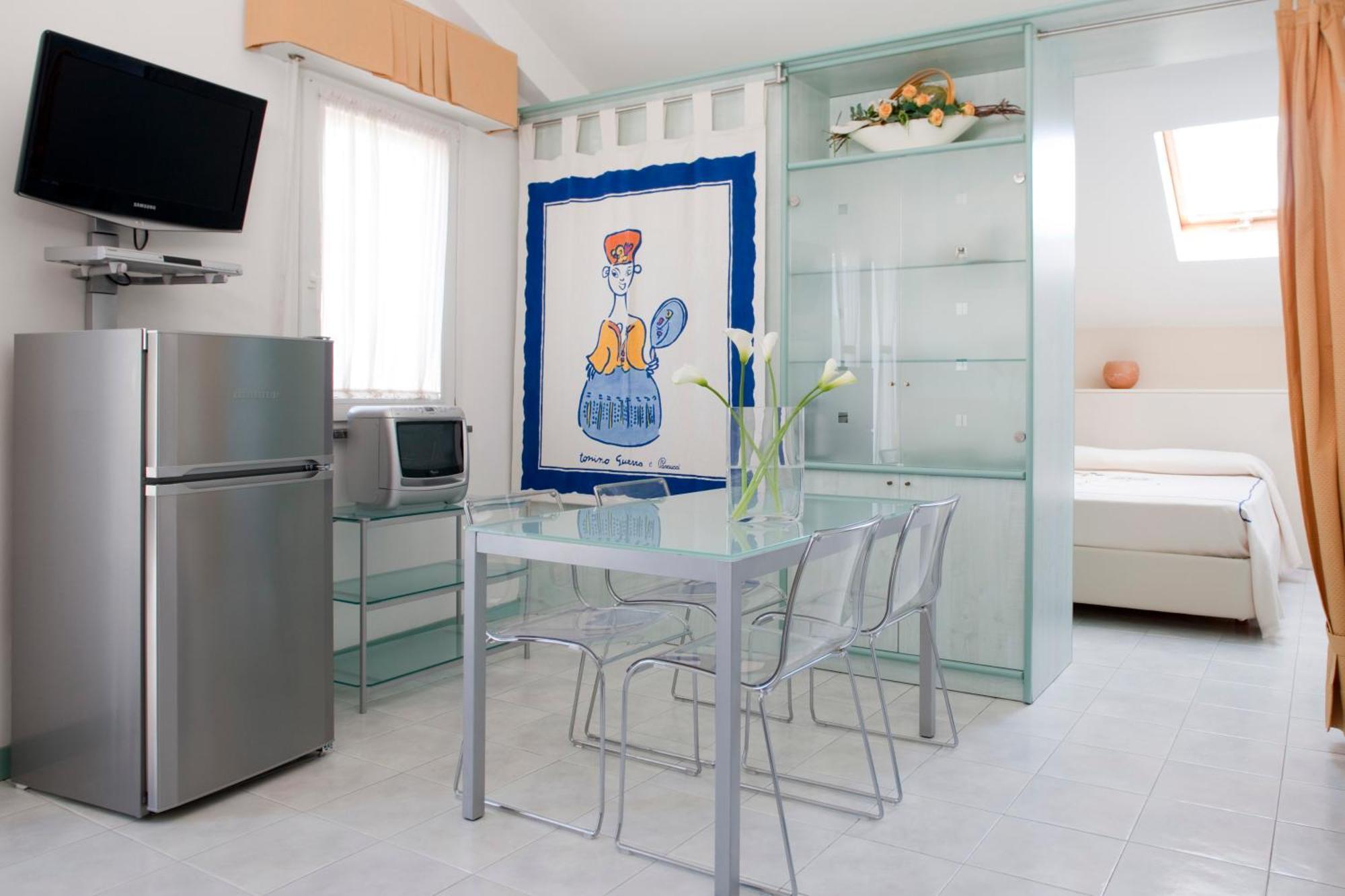 Hotel Eros Residence Червия Екстериор снимка
