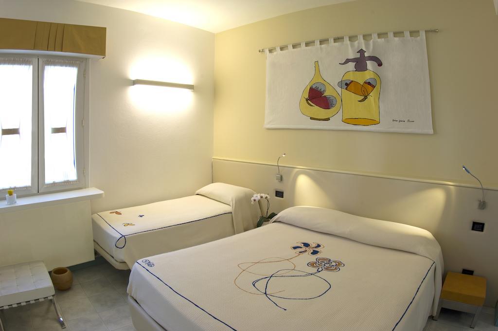 Hotel Eros Residence Червия Екстериор снимка